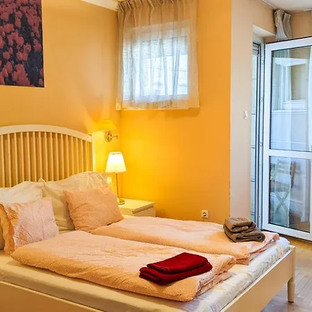 Skytop Modern In Heart Of Downtown דירה