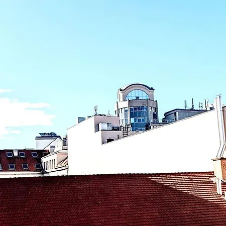 Skytop Modern In Heart Of Downtown Budapest